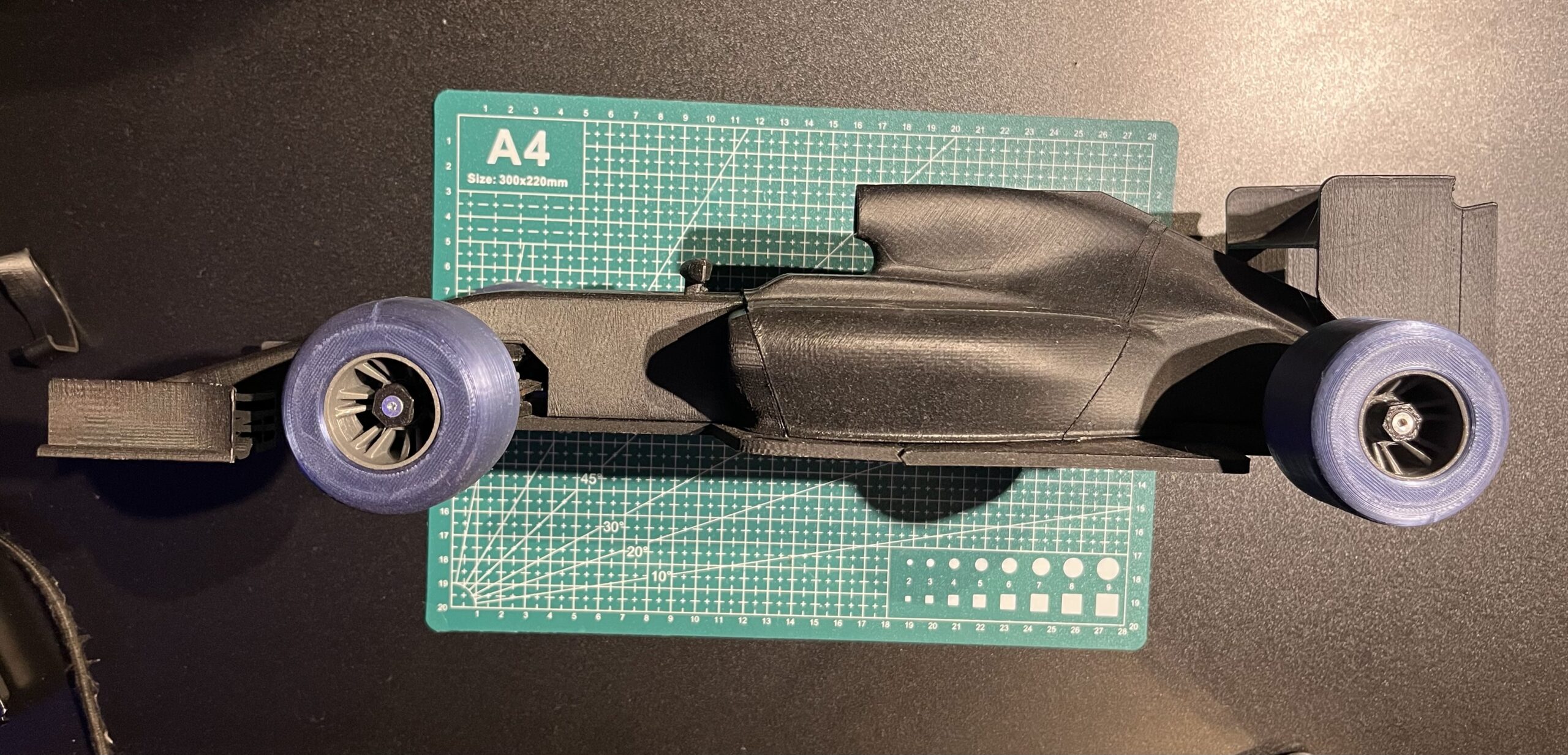 Open F1 RC Car oldalnézet